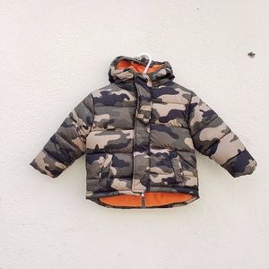 Healthtex Camo Puffer Coat w/ 🔶Orange🔶 Lining!!